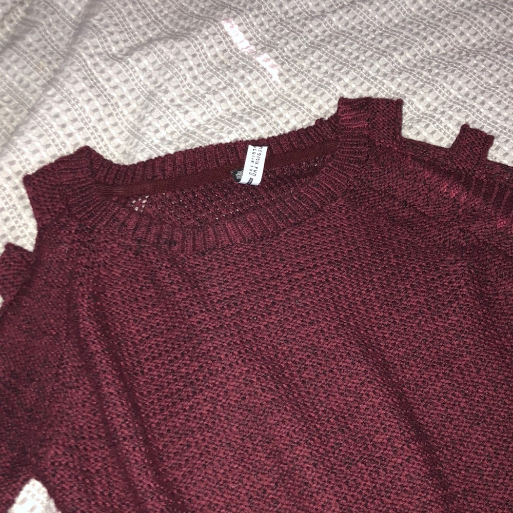 Design Lab Sweater With Cold Shoulders - image 1